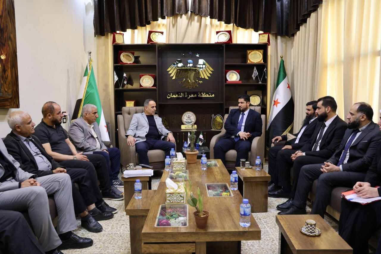 وزير الزراعة يعلن خطة لتوزيع 200 ألف غرسة زيتون في إدلب