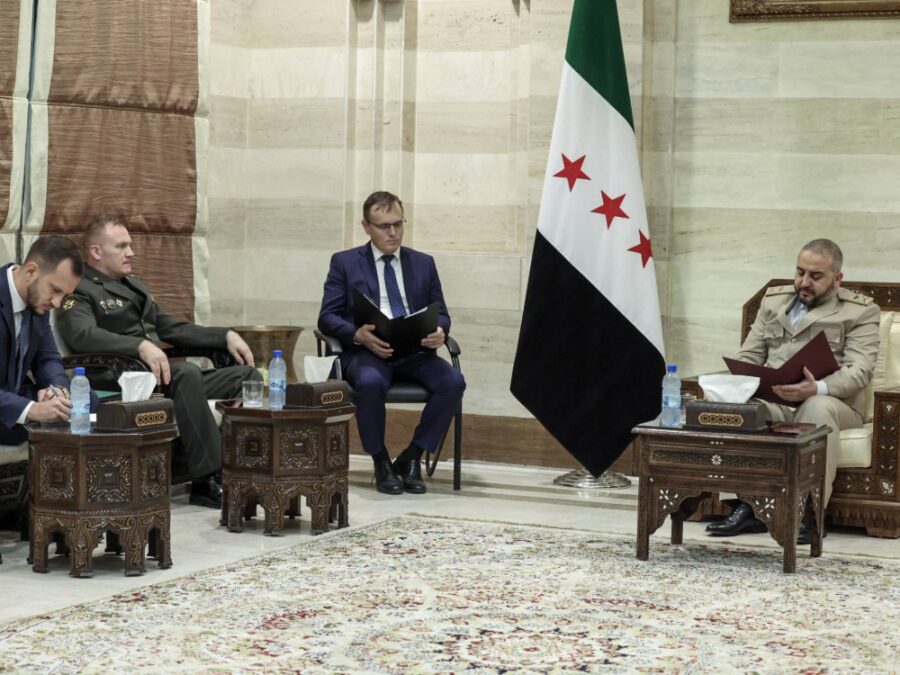 وزير الدفاع يلتقي مع الملحق العسكري الروسي في دمشق