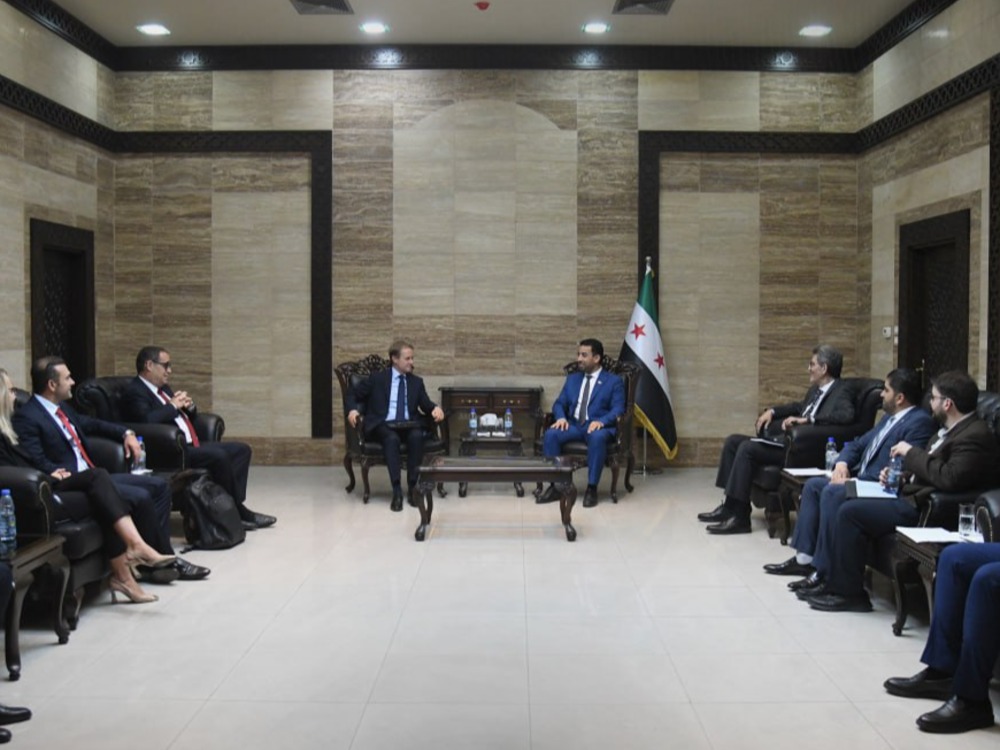وزير الصحة مصعب العلي يلتقي مع القائم بأعمال السفارة الفرنسية في دمشق
