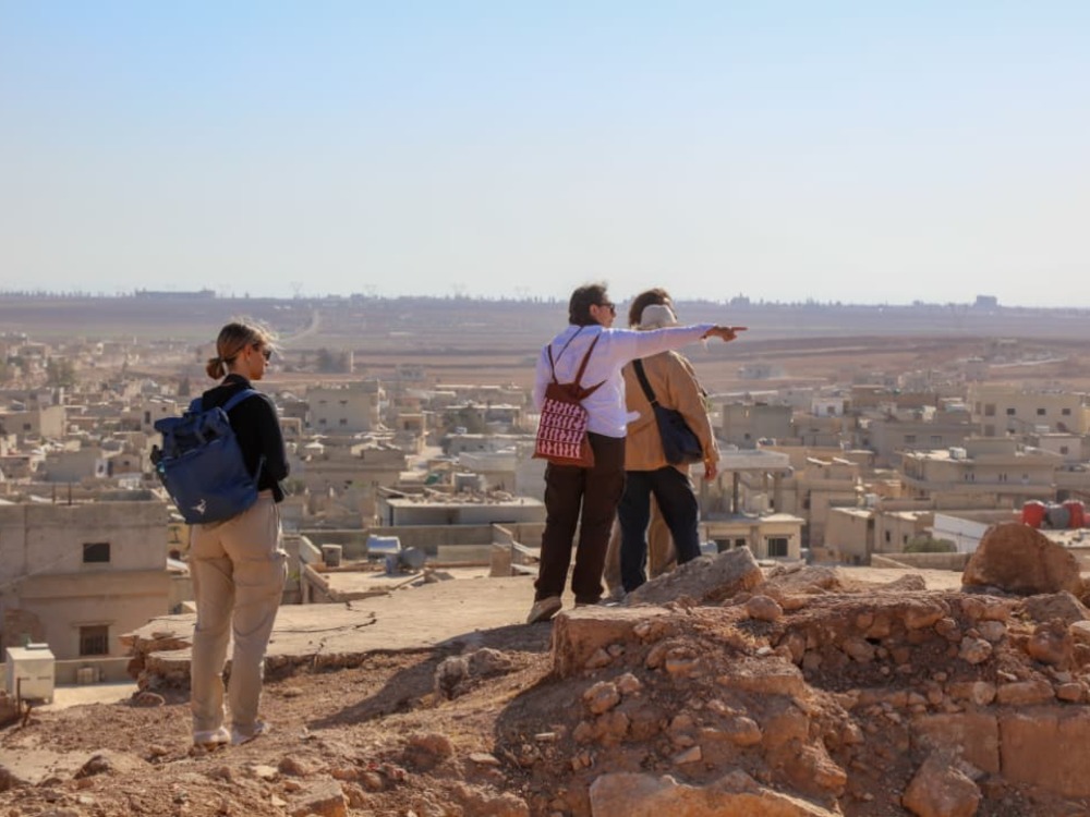 البعثة الأثرية السورية الإيطالية المشتركة تتفقد موقع تل آفس في ريف إدلب