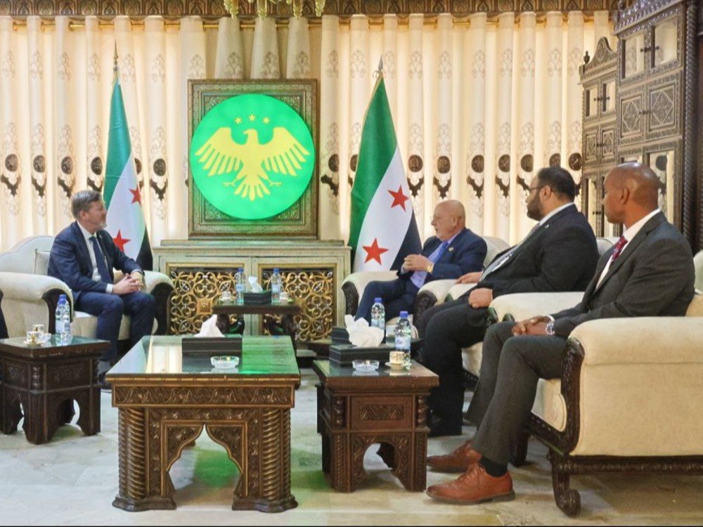 وزير الاقتصاد والصناعة يبحث مع غرفة التجارة الأميركية فرص استثمارية جديدة