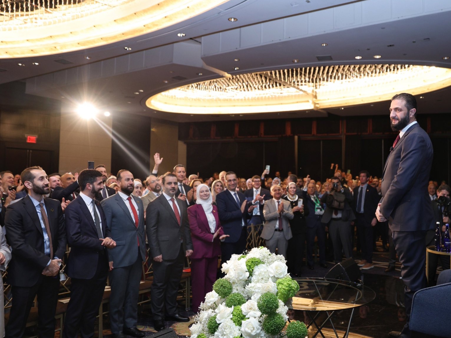 الرئيس الشرع يلتقي الجالية السورية في الولايات المتحدة