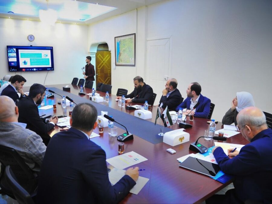 وزارة النقل تستعرض مشاريع النقل البري والسككي مع شركتين صينيتين