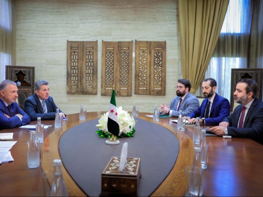 الشيباني يبحث مع البنك الدولي التعاون في مجالات التنمية وإعادة الإعمار بسوريا