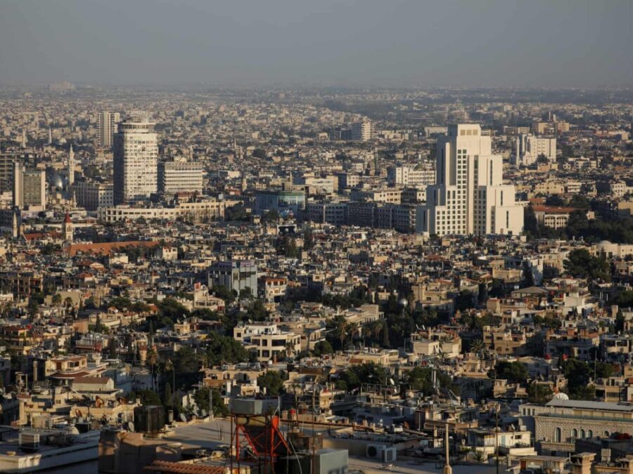 أجواء خريفية معتدلة تليها تغيرات ملموسة في الطقس وهطولات مطرية رعدية تبدأ غداً