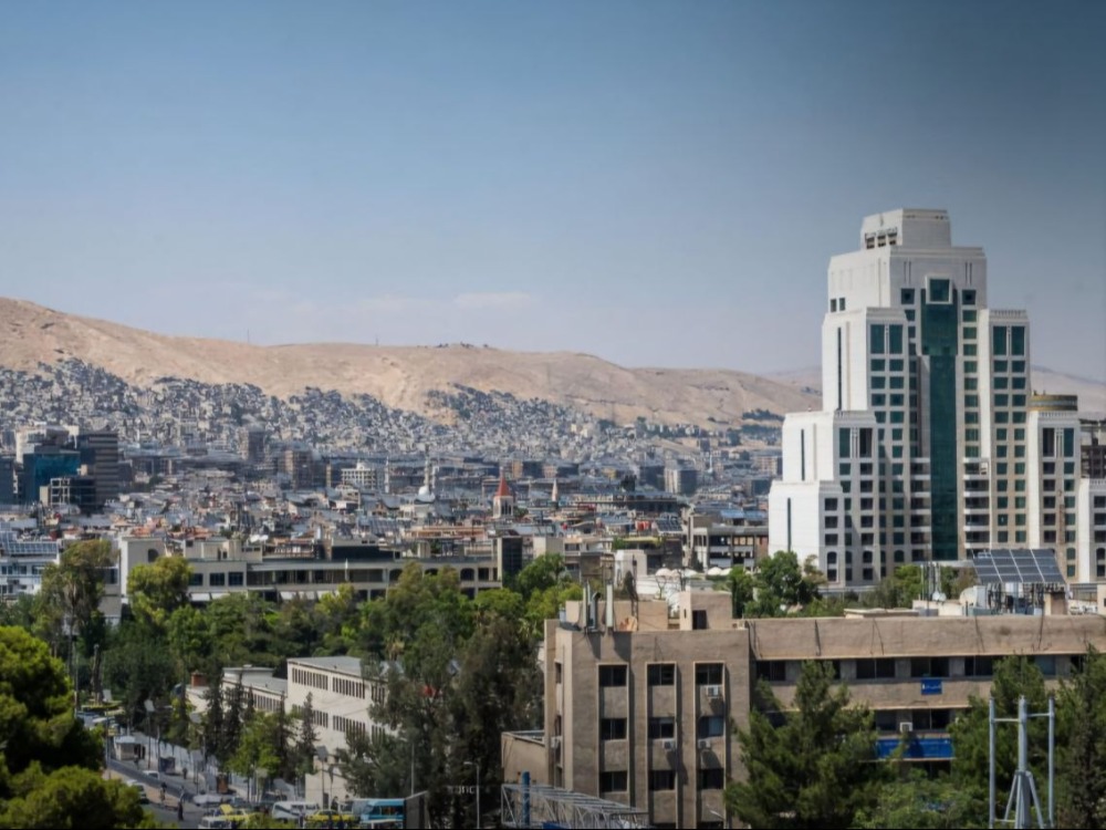 انخفاض في درجات الحرارة وهطولات مطرية متوقعة في بعض المناطق