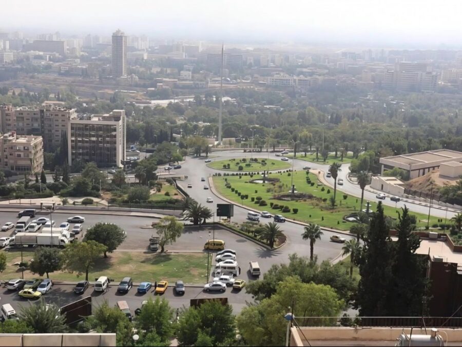 أجواء خريفية معتدلة ودرجات الحرارة حول معدلاتها