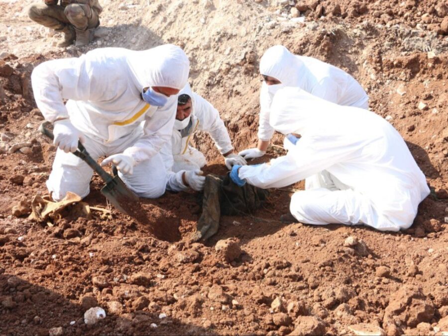 مقبرة جماعية في ريف حمص