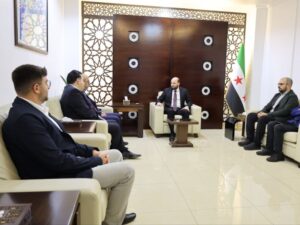 وزير الطاقة يبحث مع شركة موانئ دبي مجالات التعاون والاستثمار