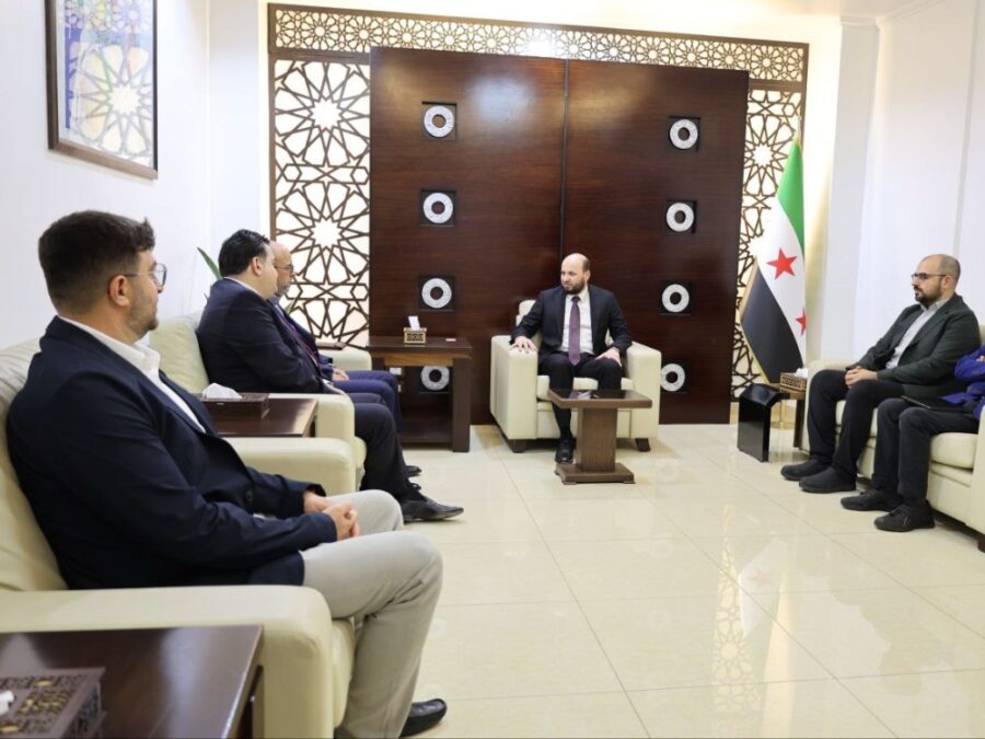 وزير الطاقة يبحث مع شركة موانئ دبي مجالات التعاون والاستثمار