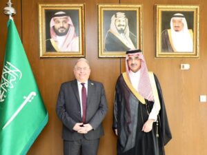 وزير المالية يناقش مع الصندوق السعودي للتنمية تمويل مشاريع استراتيجية بسوريا