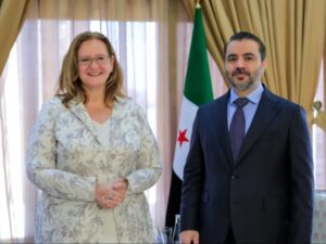 بحثا تعزيز التعاون الاقتصادي.. الشيباني يلتقي وزيرة التجارة الهولندية