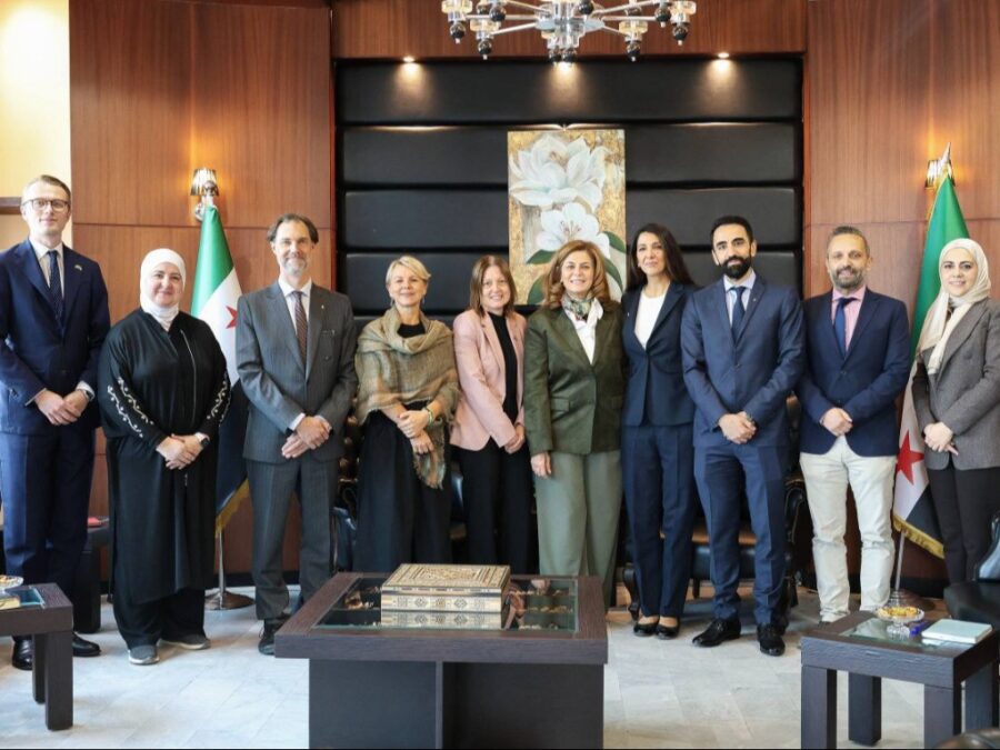 وزيرة الشؤون الاجتماعية والعمل تبحث مع السفيرة السويدية تعزيز السلم الأهلي