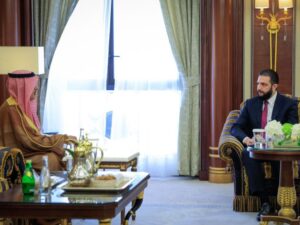 الرئيس الشرع يلتقي في الرياض رئيس مجلس الأعمال السعودي- السوري