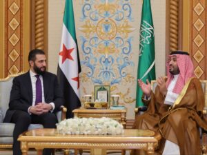 الرئيس الشرع يبحث مع ولي العهد السعودي آفاق التعاون الاقتصادي والاستثماري