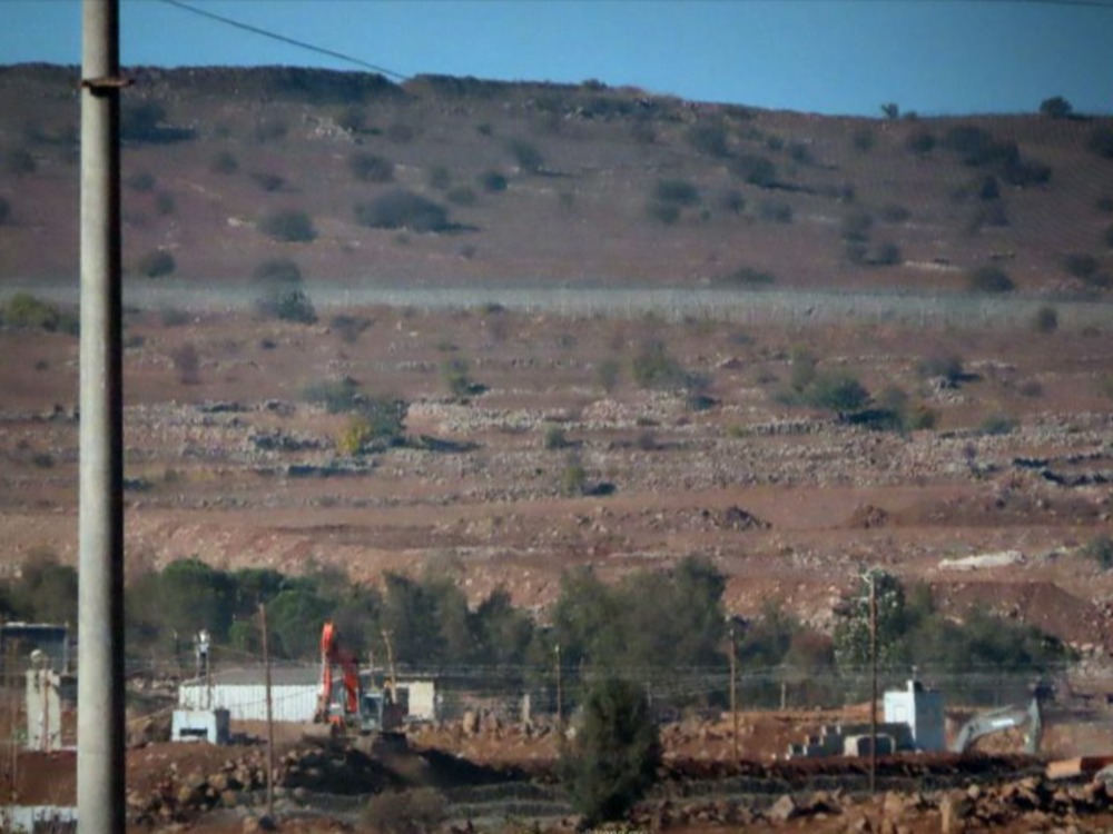 توغل إسرائيلي وتفتيش للمدنيين بريف القنيطرة