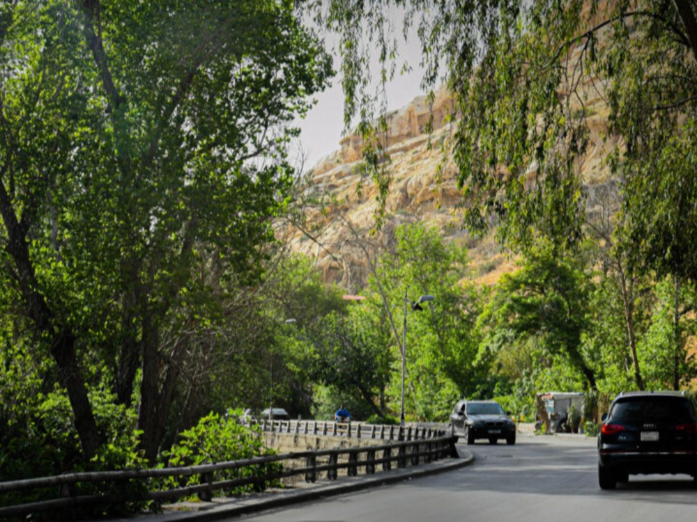 طقس خريفي مشمس ومستقر ودرجات الحرارة أعلى من معدلاتها