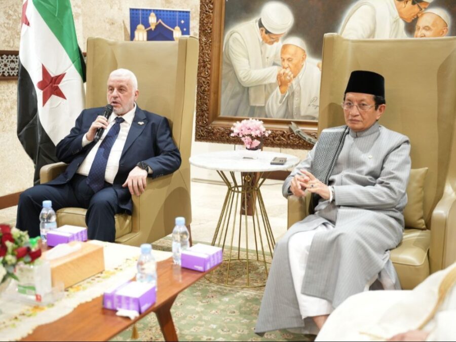 وزير الأوقاف يبحث مع نظيره الإندونيسي التعاون في المجالات الدينية والعلمية