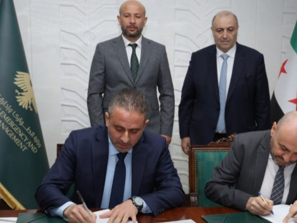 وزارة الطوارئ توقع مذكرة تفاهم مع مؤسسة الآغا خان لتعزيز التعاون بعدة مجالات