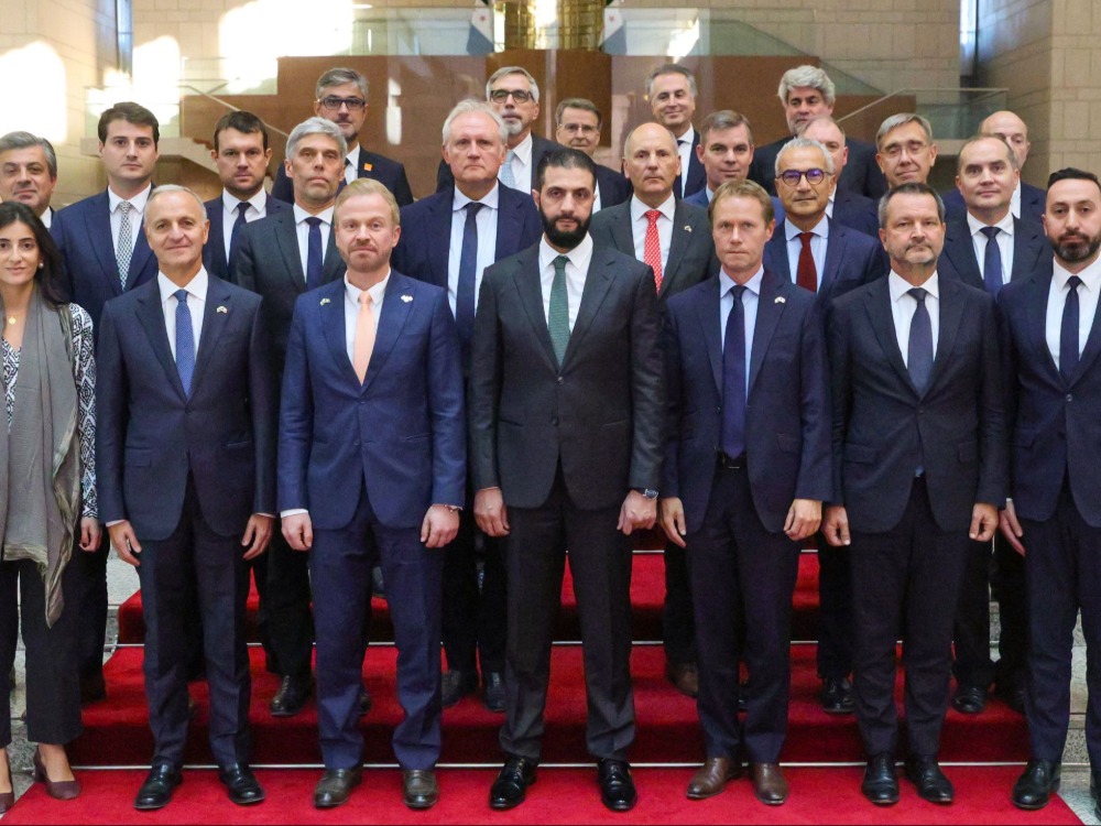 الرئيس الشرع يستقبل وفداً من رجال الأعمال والمستثمرين الفرنسيين