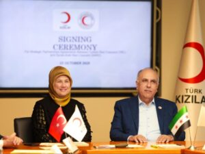 الهلال الأحمر السوري والتركي يوقعان 3 اتفاقيات تعاون لتعزيز الشراكة الإنسانية