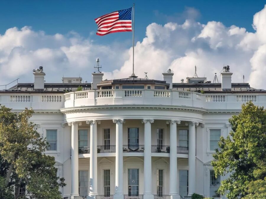 البيت الأبيض يضغط على الكونغرس لإلغاء قانون قيصر ودعم الحكومة