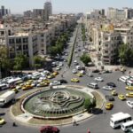 درجات الحرارة أعلى من معدلاتها وانخفاض طفيف غداً