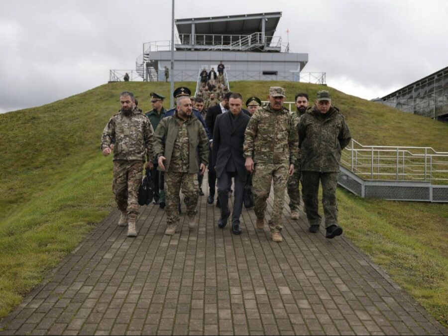 وزير الدفاع ينهي زيارة رسمية إلى روسيا