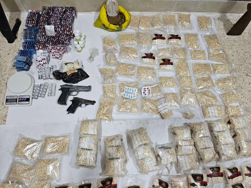 عملية أمنية دقيقة تسفر عن ضبط كمية كبيرة من المخدرات واعتقال المتورطين