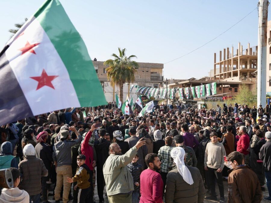 حشود شعبية لإحياء ذكرى ردع العدوان ورفض مشاريع التقسيم في دير الزور والرقة والحسكة