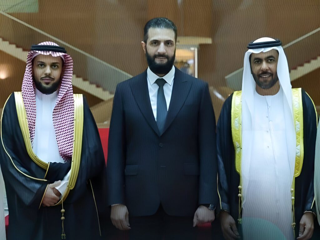 الرئيس الشرع يستقبل رجال أعمال ومستثمرين خليجيين