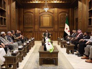 وزير الداخلية يستقبل وفداً من وجهاء مدينة تدمر لتعزيز التواصل الأمني