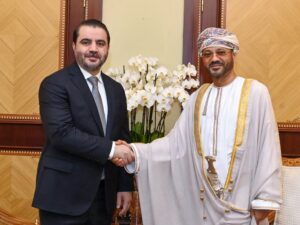 في أول زيارة رسمية.. الشيباني يجري مباحثات مع نظيره العماني في العاصمة مسقط