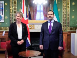 الشيباني يبحث مع وزيرة الخارجية البريطانية العلاقات الثنائية وسبل تطويرها