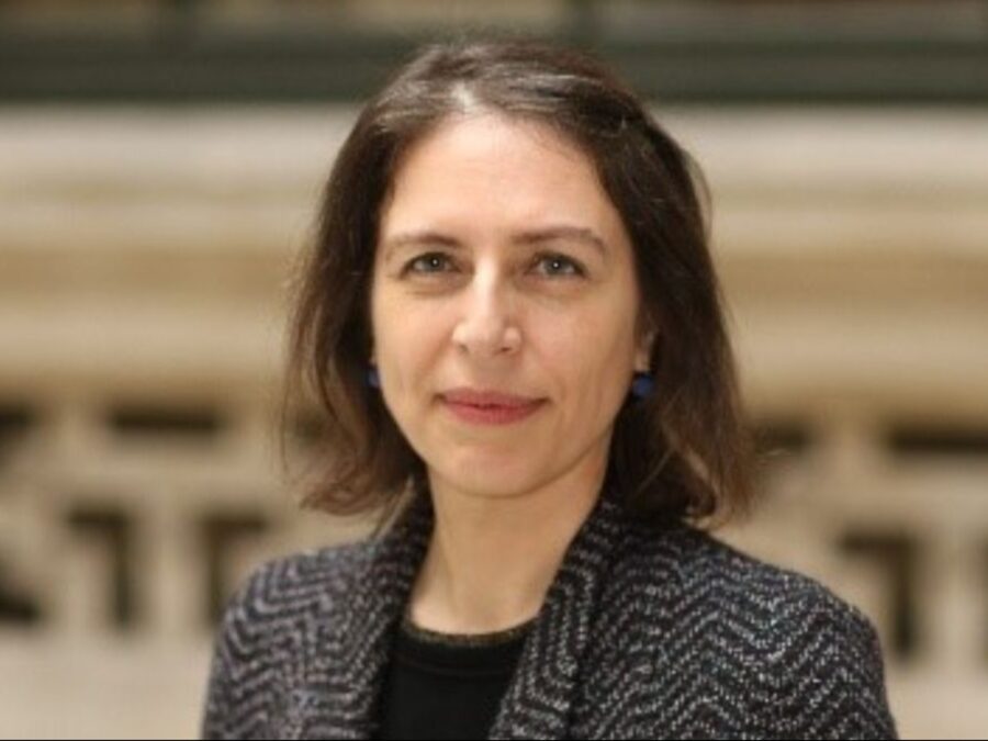 المملكة المتحدة ترحب في بدء أولى المحاكمات العامة في سوريا