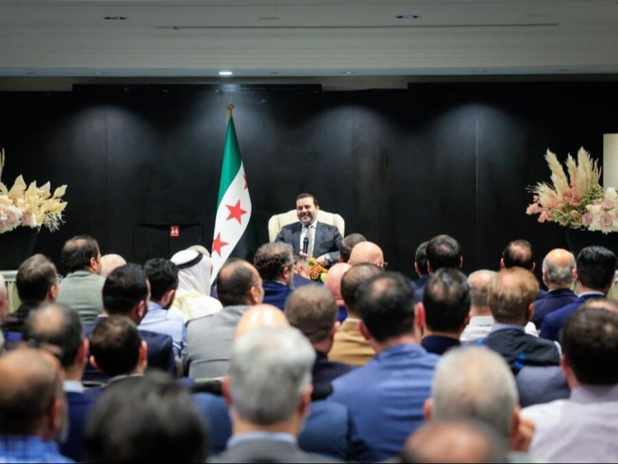 الشيباني يلتقي عدداً من أبناء الجالية السورية في العاصمة البريطانية لندن