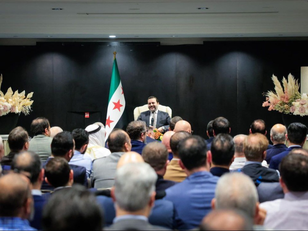 الشيباني يلتقي عدداً من أبناء الجالية السورية في العاصمة البريطانية لندن