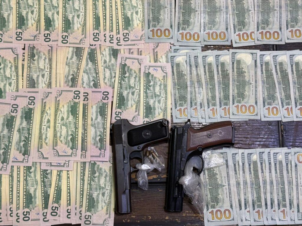 حلب.. المباحث الجنائية تلقي القبض على شبكة تمتهن تزوير العملة الأجنبية