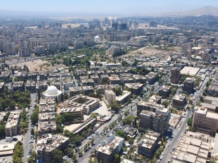 أجواء خريفية مستقرة تسبق منخفضاً جوياً ماطراً يوم غد الأحد