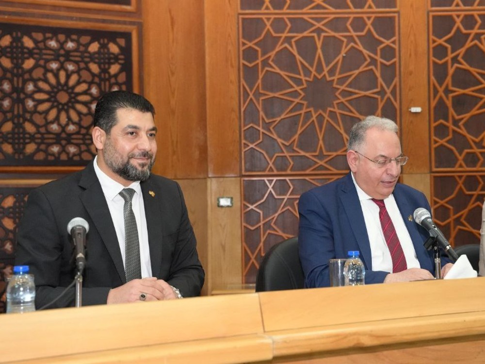 وزير المالية ومحافظ اللاذقية يعقدان اجتماعاً موسعاً مع القطاع الخاص