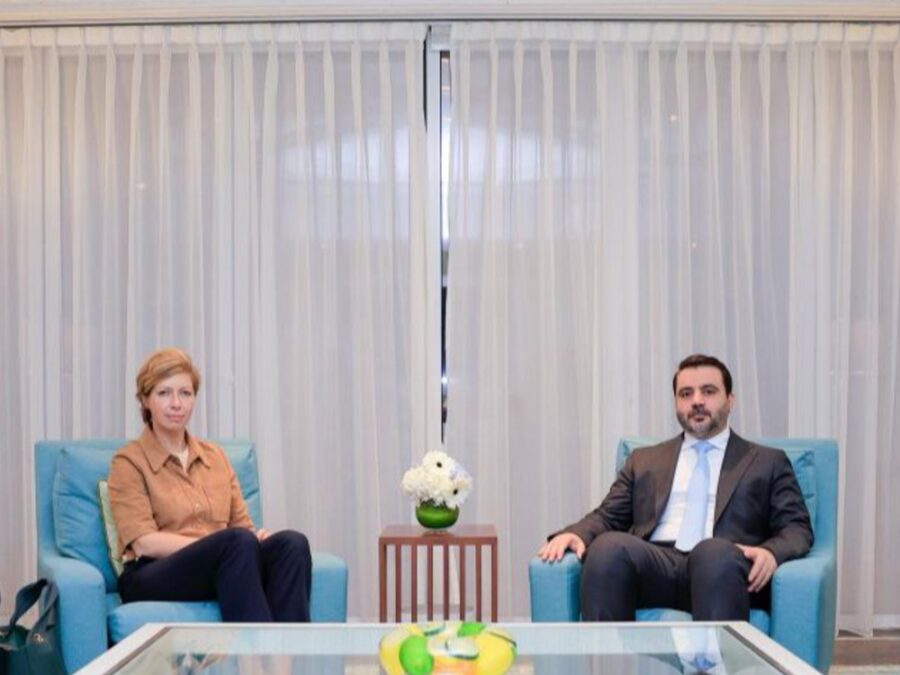 الشيباني يلتقي مستشارة الرئيس الفرنسي في المنامة