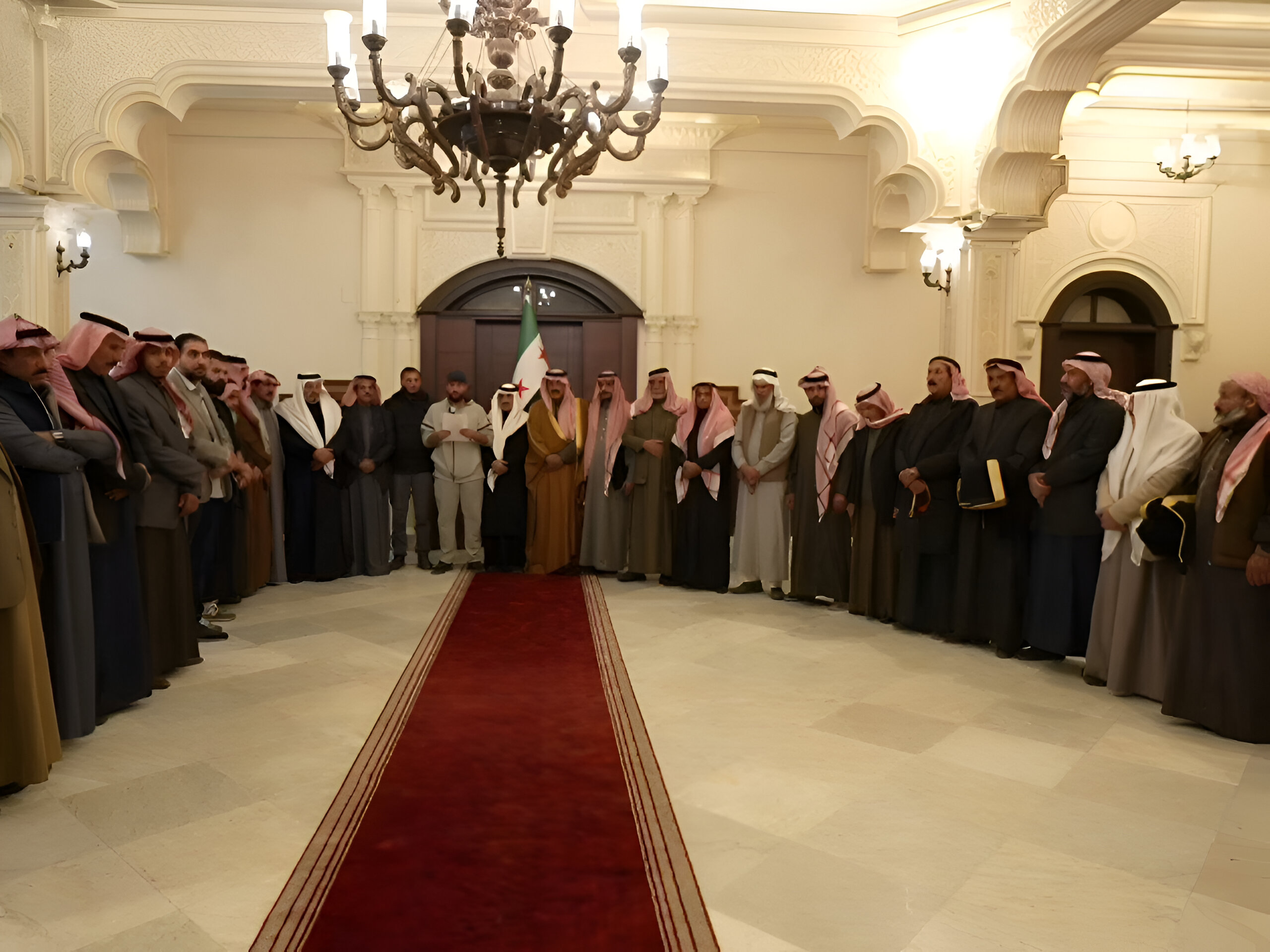 قبائل حمص تحذر من إشعال الفتنة وتؤكد دعمها الكامل للإجراءات الأمنية