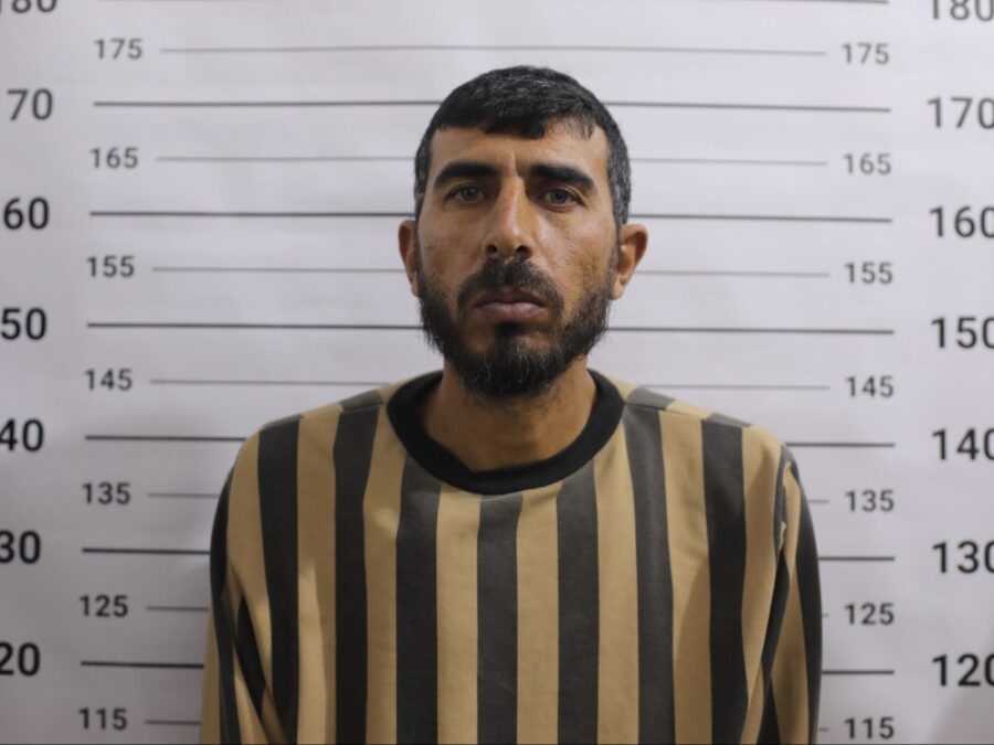 الأمن الداخلي يقبض على مطلوب متورط بارتكاب جرائم بحق المدنيين بدير الزور