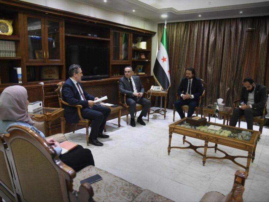 وزارة الزراعة والصليب الأحمر يبحثان دعم قطاعي الزراعة والثروة الحيوانية