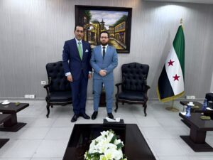 وزير التنمية الإدارية يبحث مع السفير الأردني أوجه التعاون بين البلدين