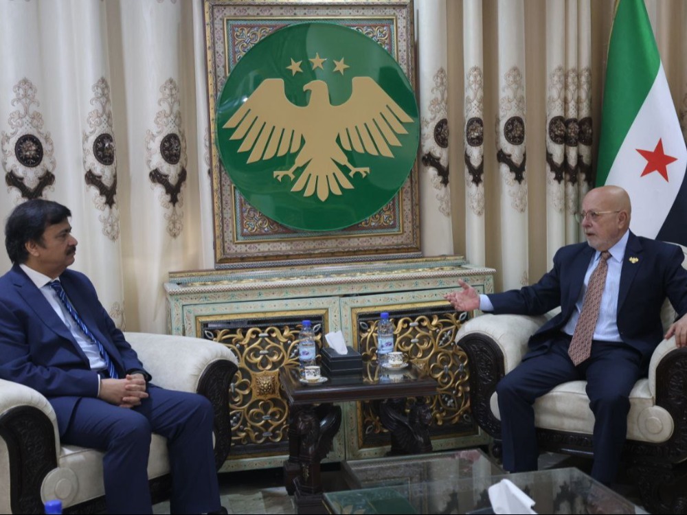 وزير الاقتصاد والصناعة يستقبل وفداً من مؤسسة التمويل الدولية