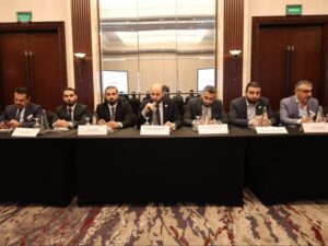 وزارة الطاقة تستعرض فرص الاستثمار في سوريا خلال مؤتمر "أدبيك 2025"