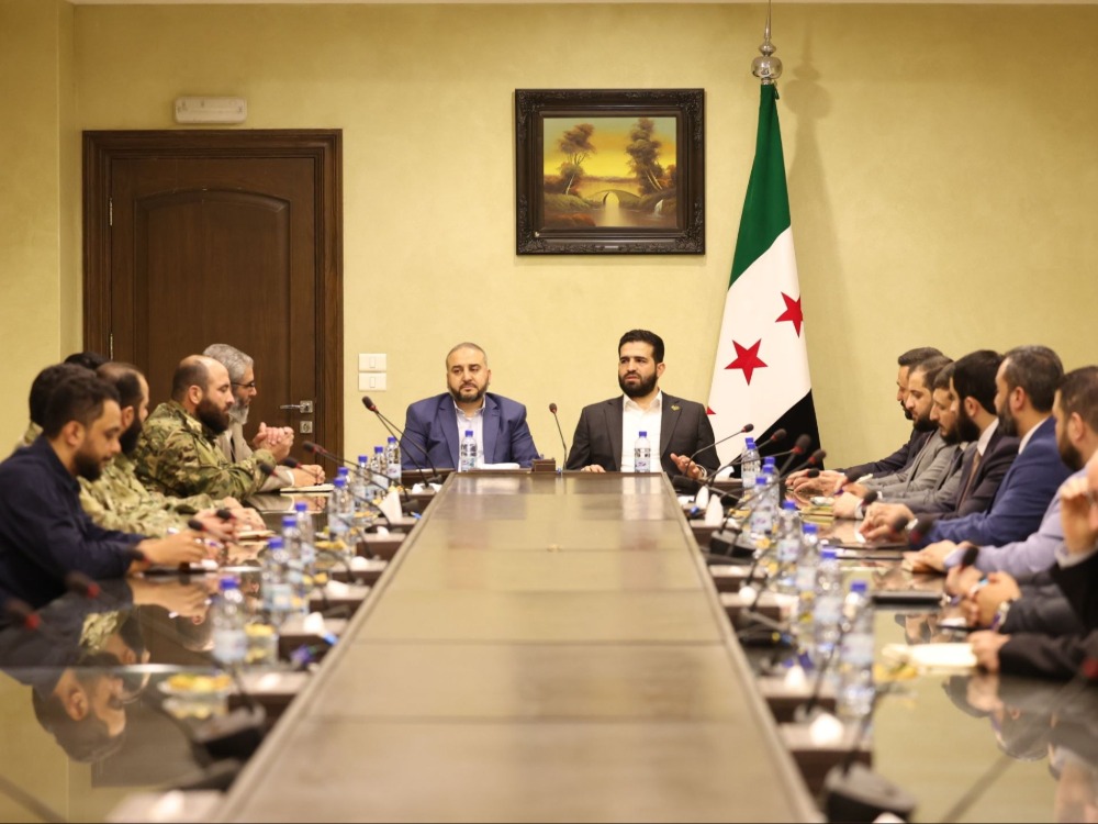 وزيرا الداخلية والدفاع يبحثان تعزيز التنسيق لمواجهة التحديات الأمنية