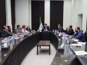 وزارة الصحة تبحث تعديل الرواتب والأجور للعاملين في القطاع الصحي