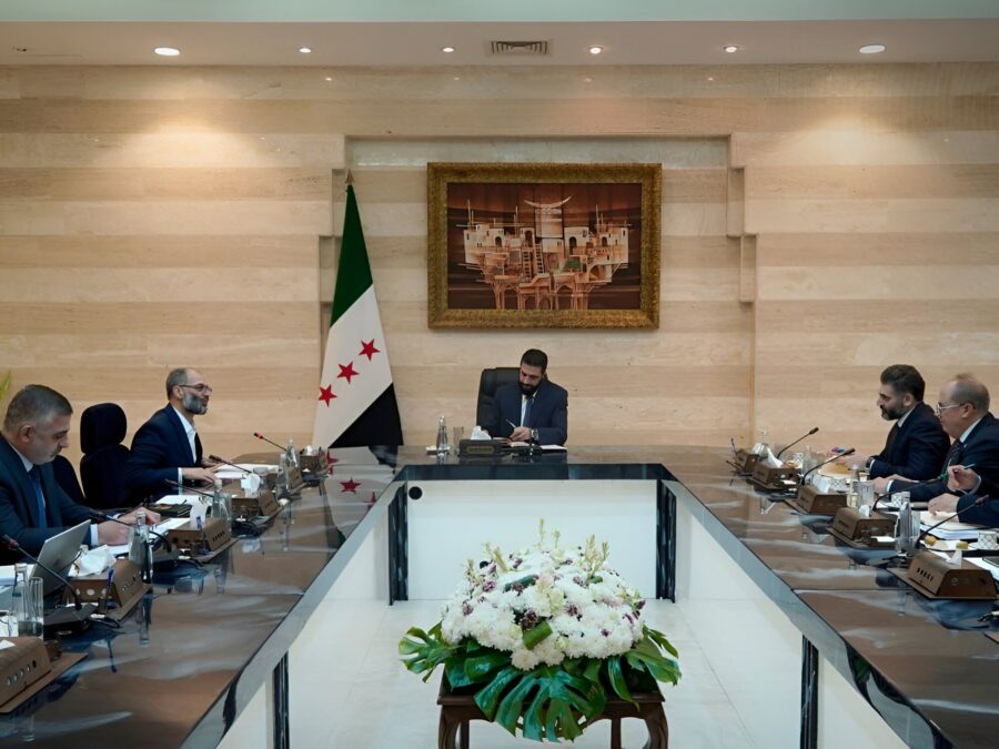 الرئيس الشرع يترأس اجتماعاً لمتابعة تطوير التعليم والمناهج الدراسية